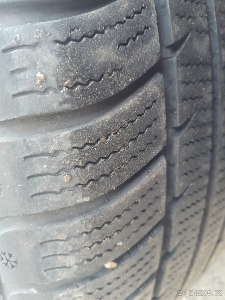 Audi A4 2,0 TDi automat S-LINE - 9