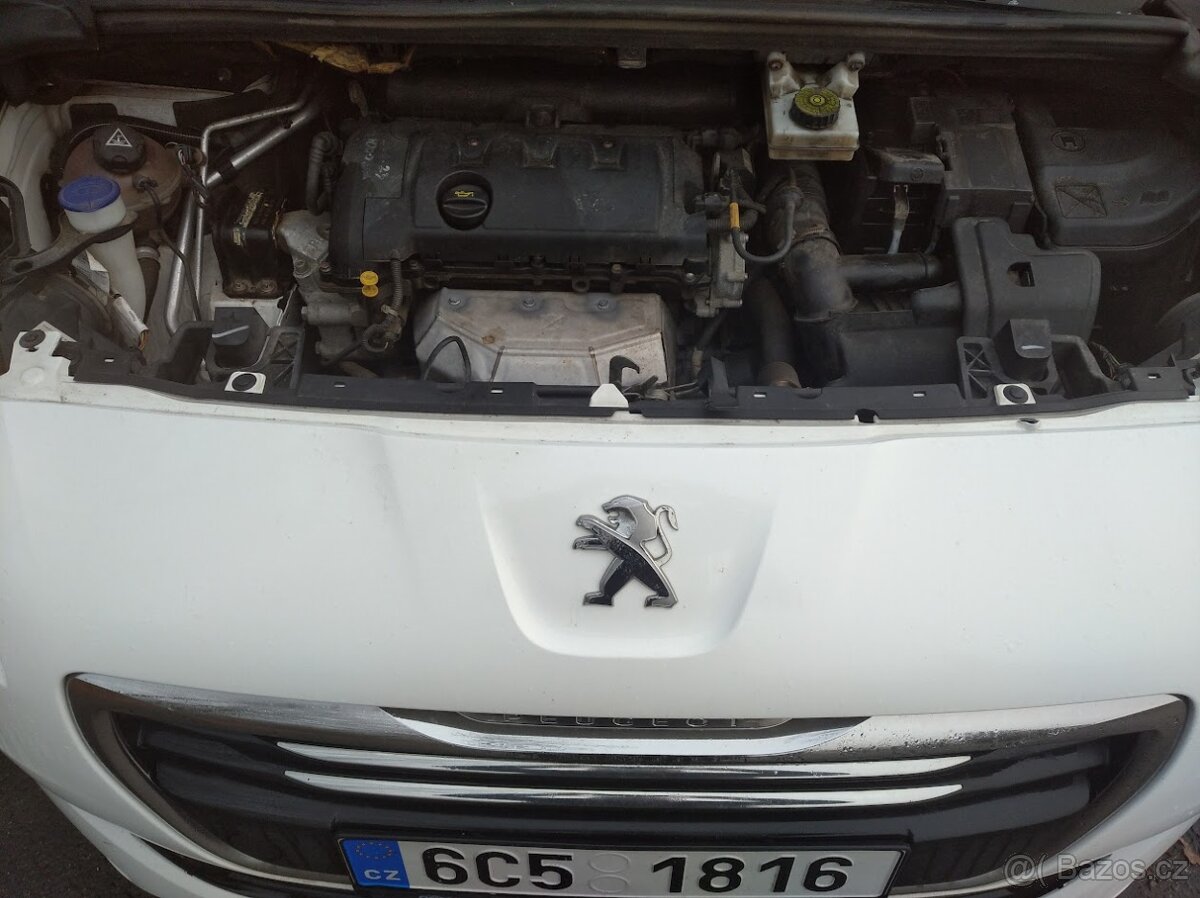Peugeot 5008 1,6 VVTI 88 Kw 2014 - 9