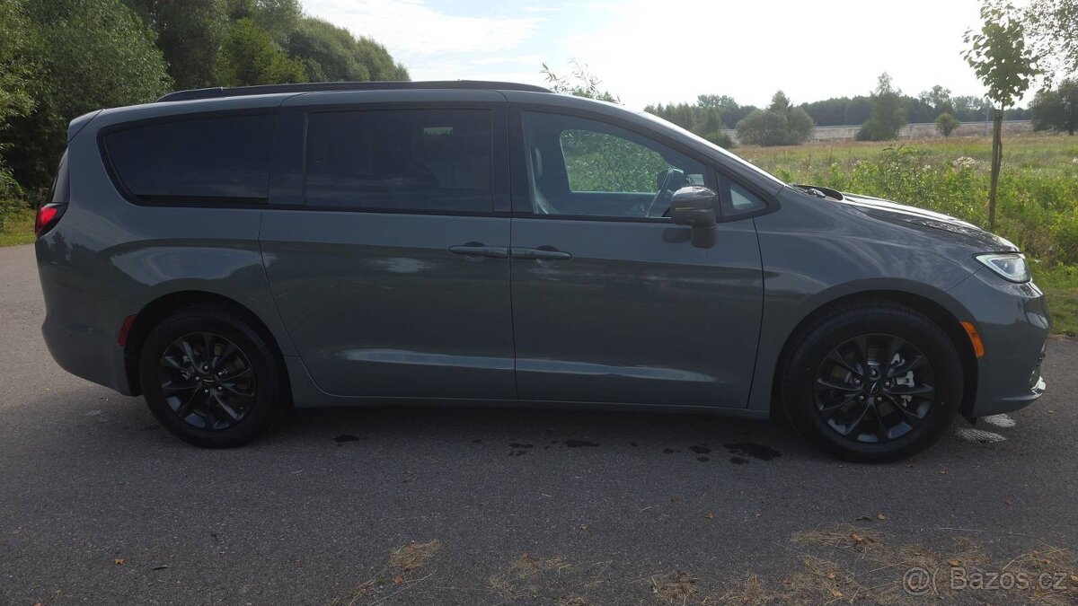Chrysler Pacifica S 2021 full led záruka - 9