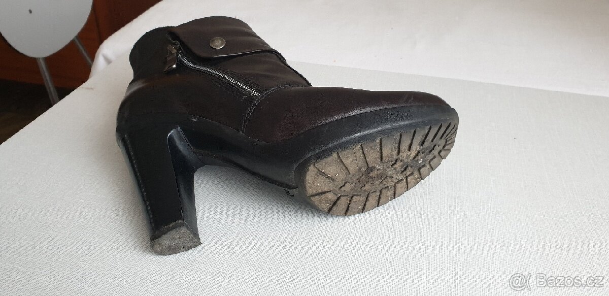 Dámské boty Lasocki vel.39 - 9