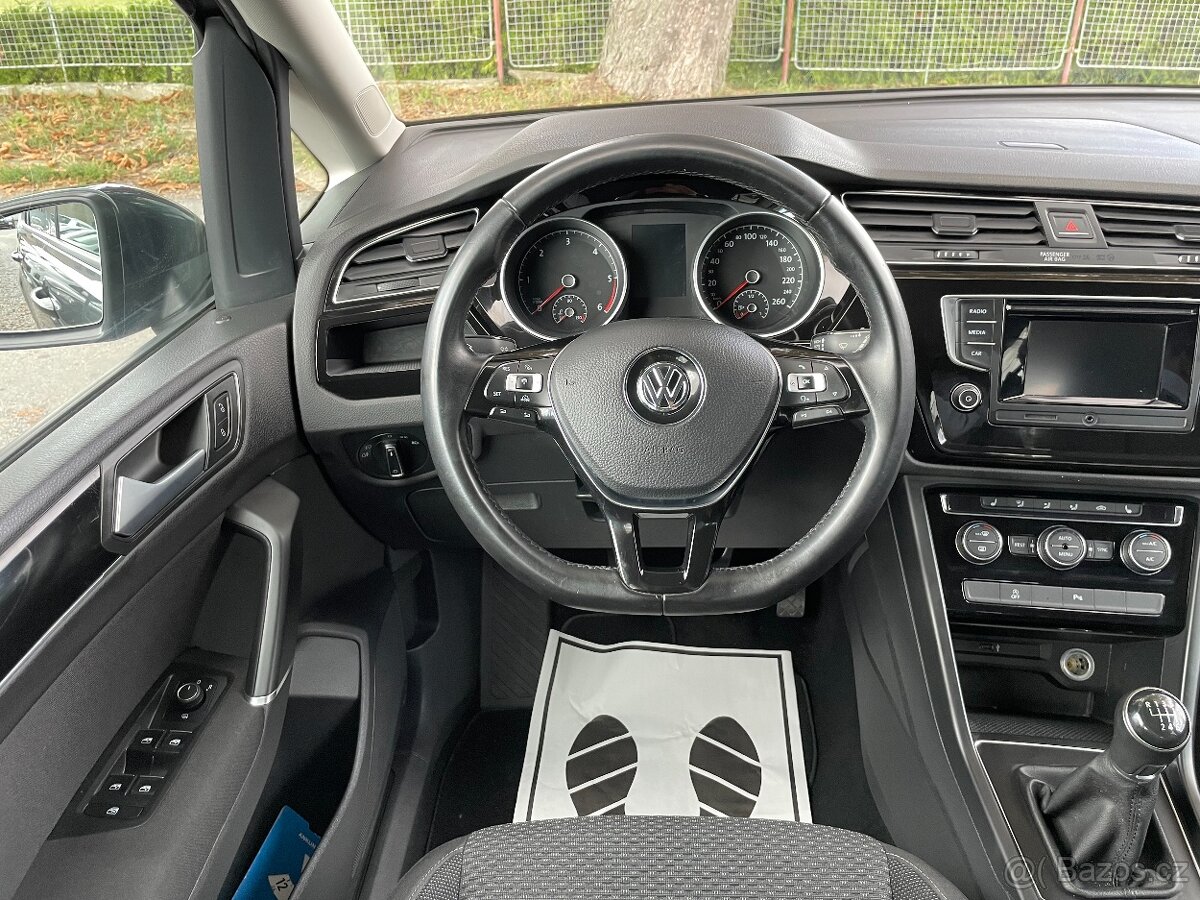VW Touran 2.0 TDi Serviska, ALU, Senzory - 9