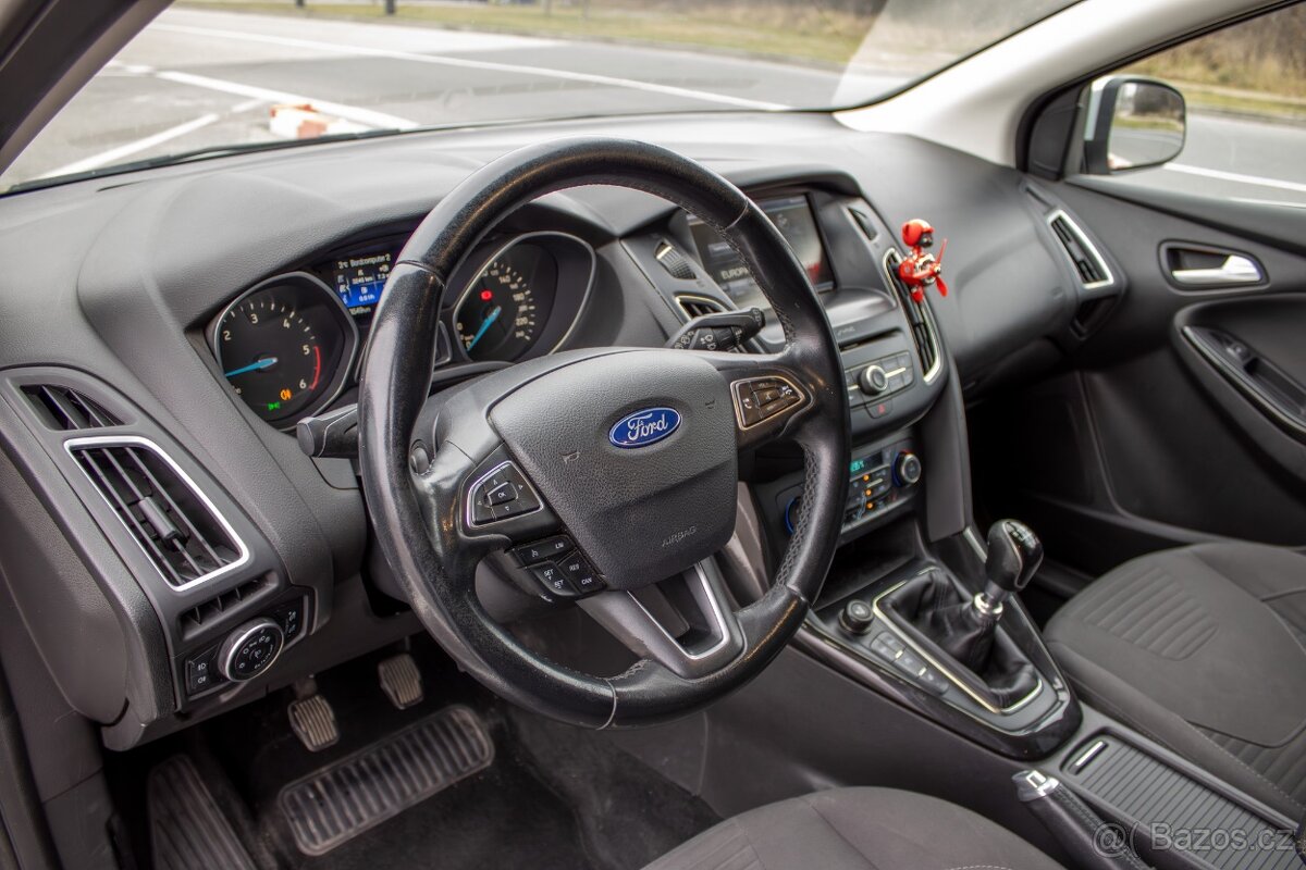 Ford Focus kombi 2.0 TDCi Duratorq Titanium - 9