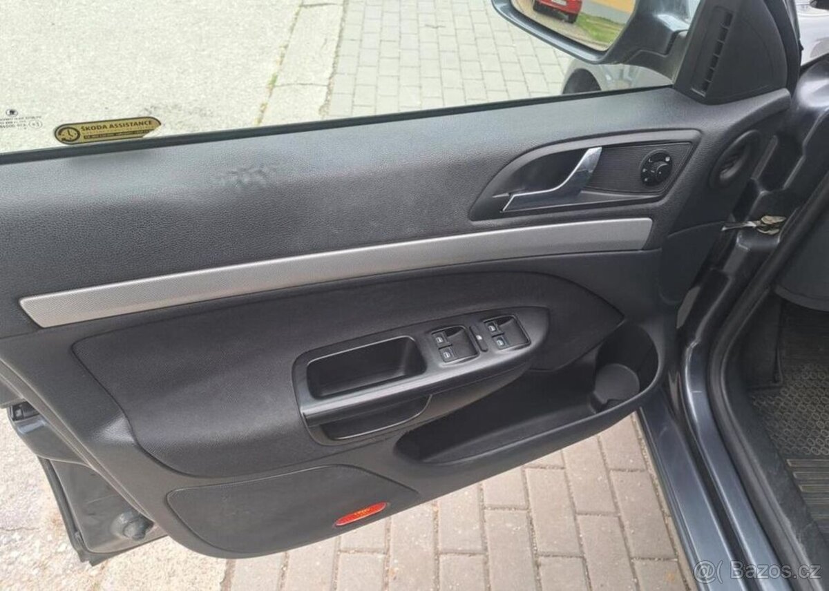 Škoda Octavia 1,4 TSI benzín manuál 90 kw - 9