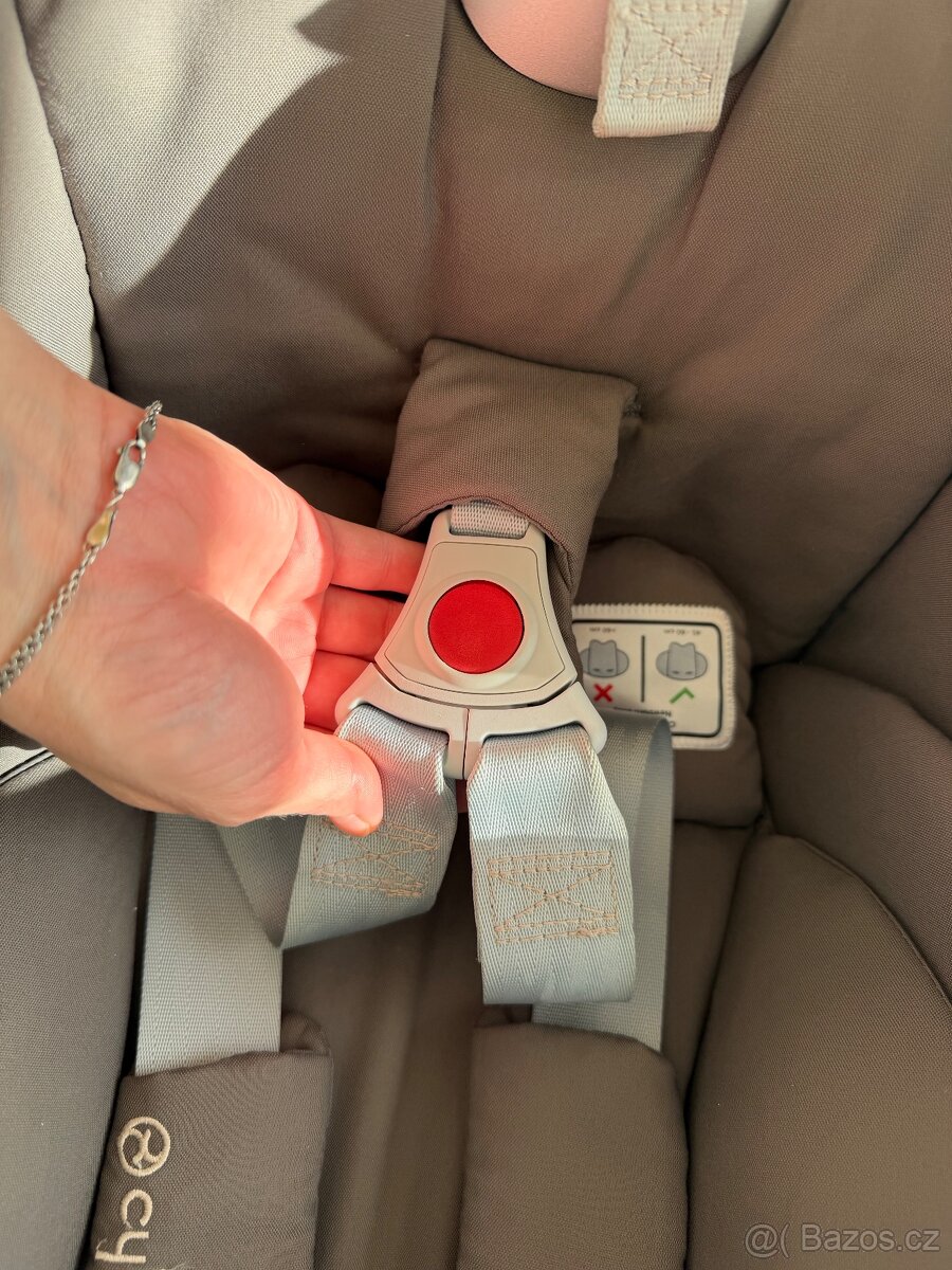 Cybex CLOUD Z I-SIZE + základna Base Z - 9