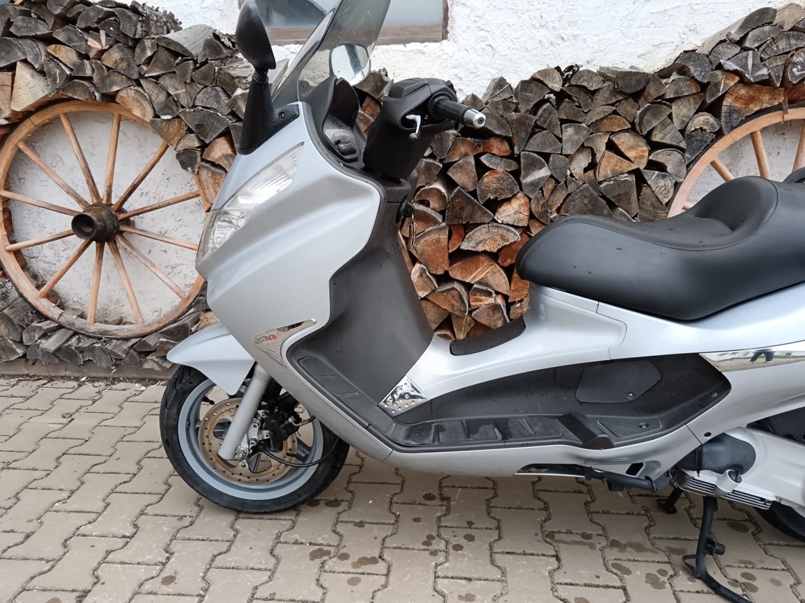 PIAGGIO X8 250 i.e - 9