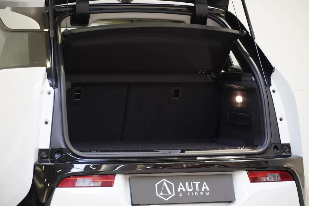 BMW i3, i3,120Ah,TEPELNÉ ČER,DPH,37TKM - 9