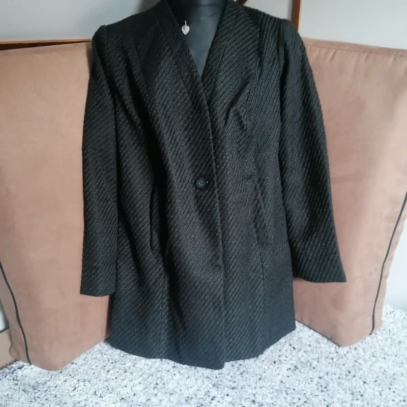 Krásný černý krátký kabátek vel.40-44 - 9