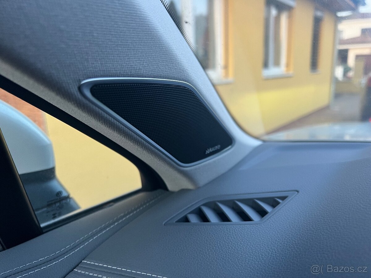 VW Touareg Elegance 3.0 V6 TSI eHybrid - 9