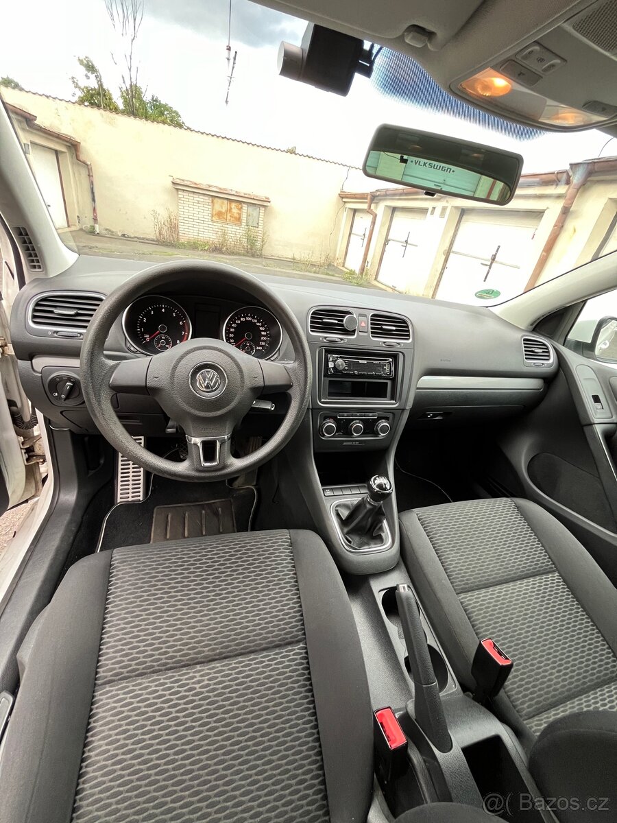 Volkswagen Golf VI 1.6 MPI - 9
