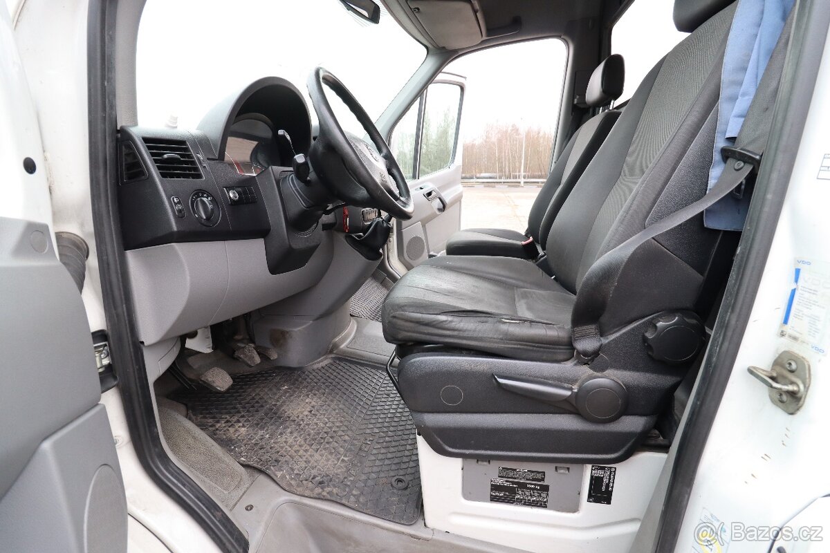 Crafter 2.0 TDI PŘIPRAVEN NA PRÁCI, RYCHLÉ JEDNÁNÍ - SLEVA - 9