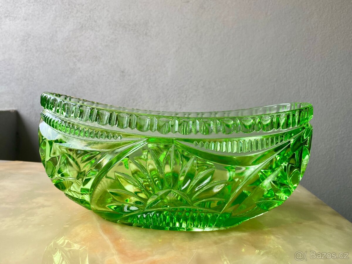 Zelená Skleněná Mísa Na Stůl - 9