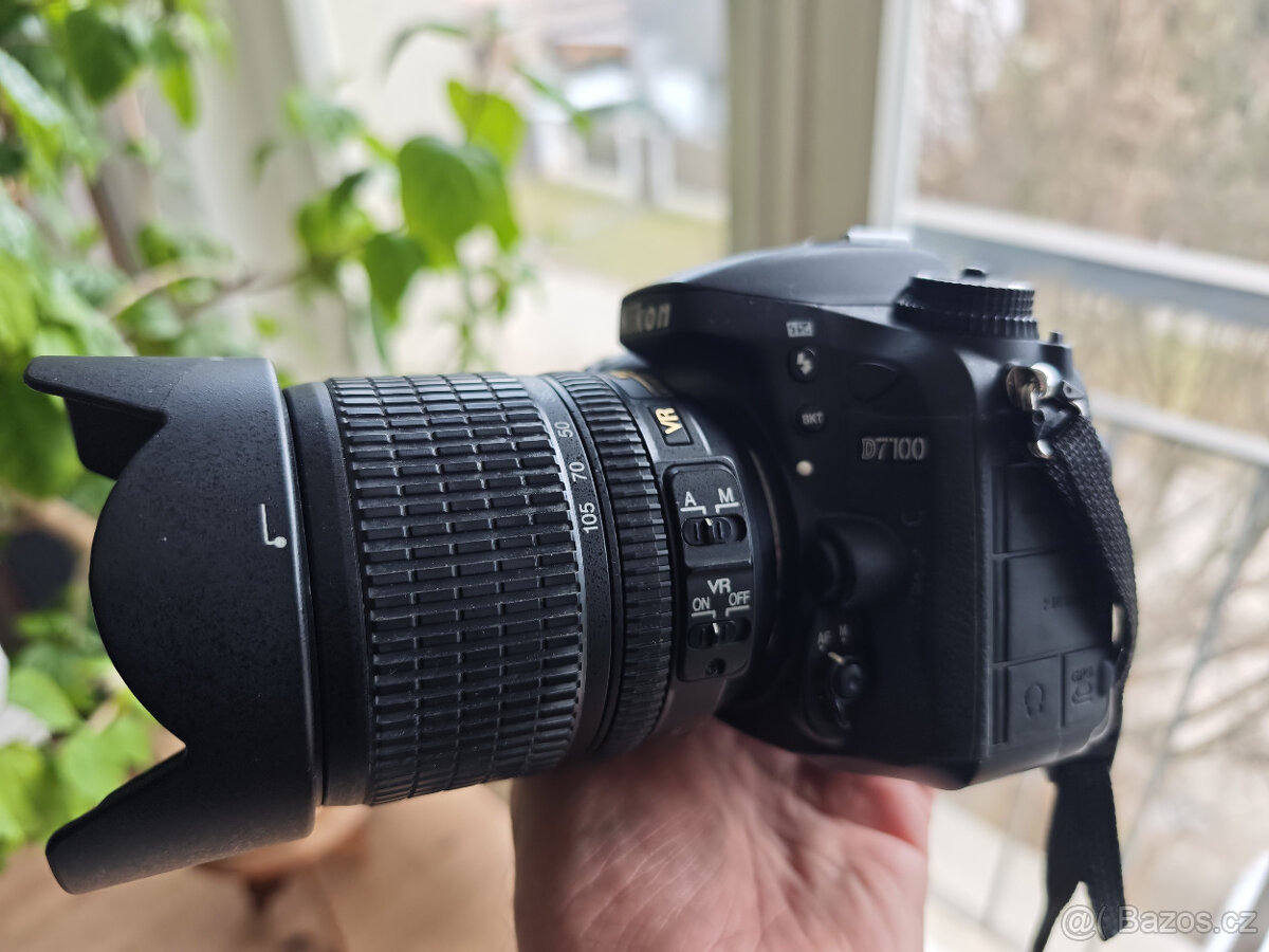 zrcadlovka NIKON D7100 s příslušenstvím a objektivem - 9