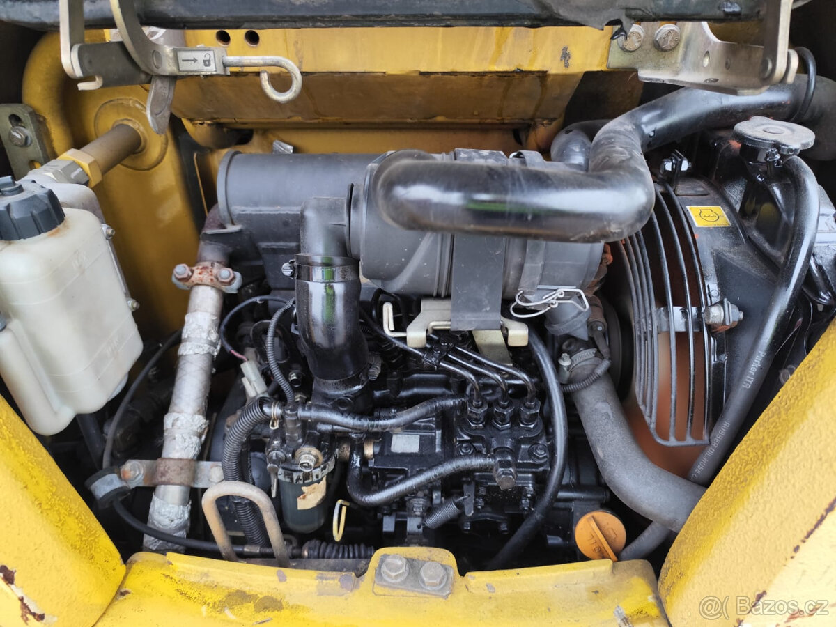 Mini bagr Komatsu PC16 - 9