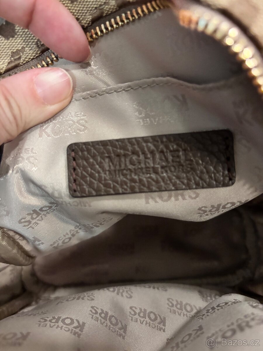 Mini batůžek Michael Kors - 9