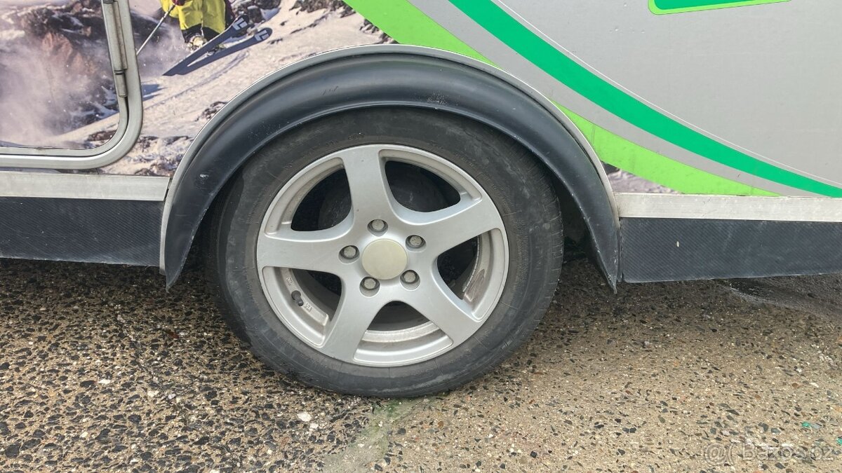 Obytný přívěs Carox Family - 9