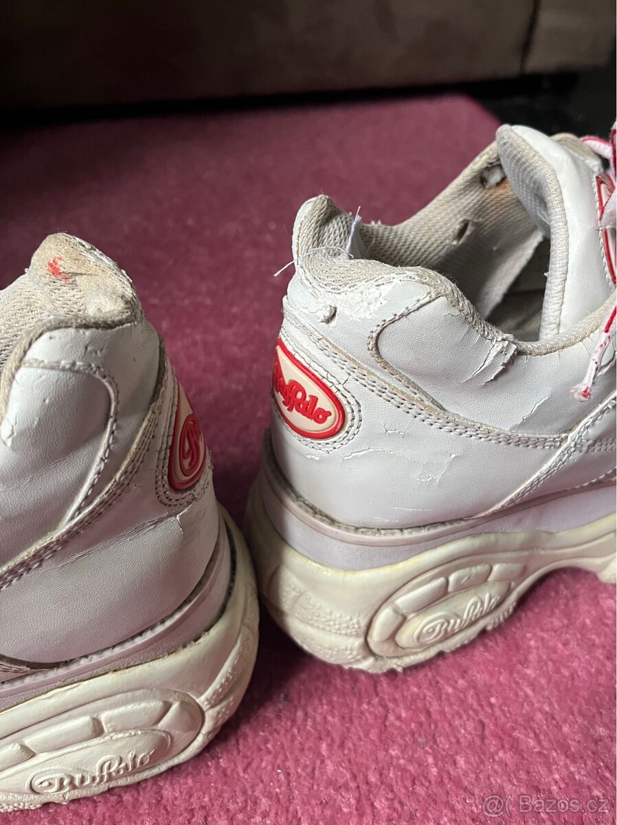 Buffalo old school na platformě - 9