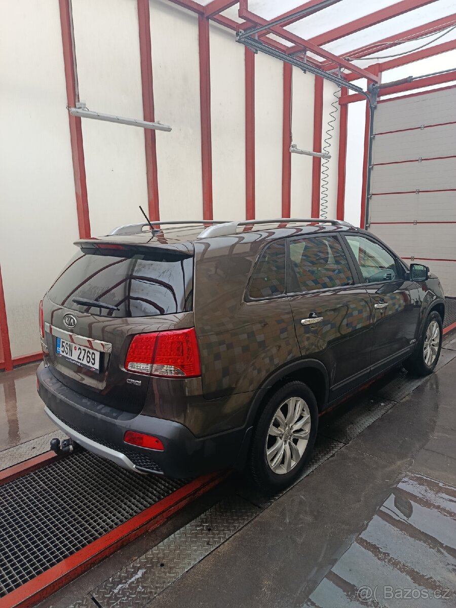 Kia Sorento - 9