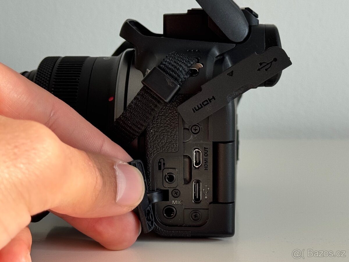 Canon R10 + objektiv 18-45 - v záruce - 9