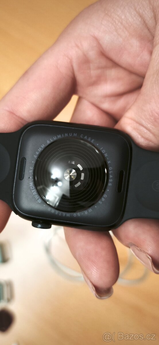 Apple Watch SE (1. gen.) 44 mm GPS - 9