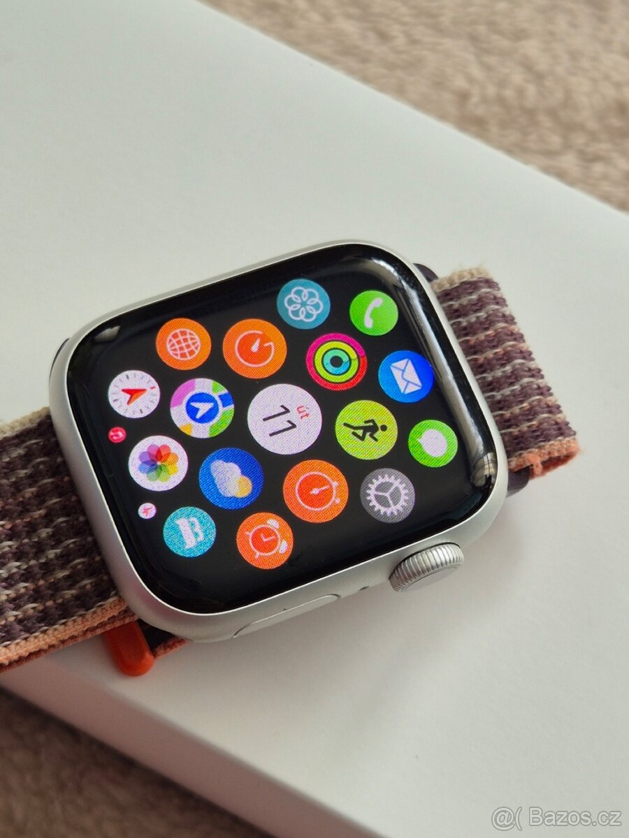 Apple Watch 8 41mm - 9
