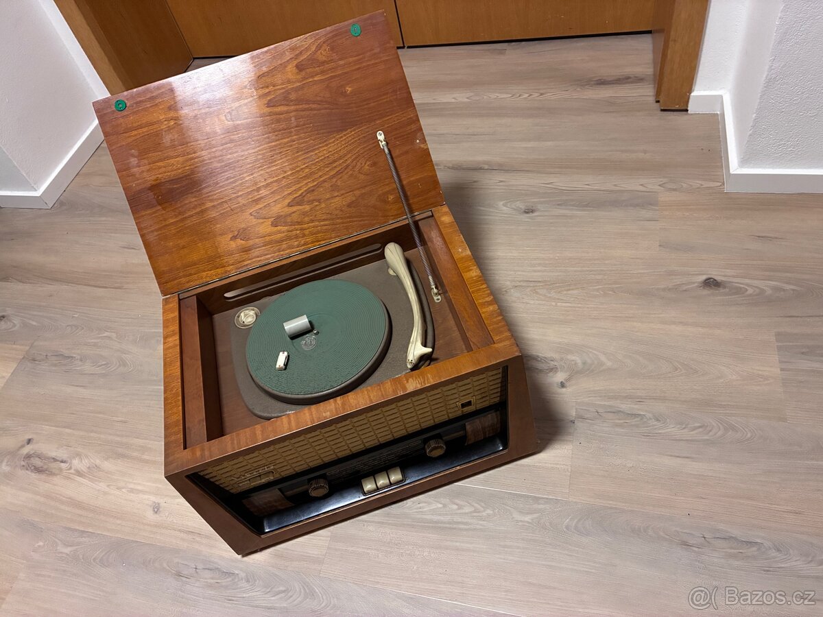 Tesla Liberta - Radio / Gramofón - 9