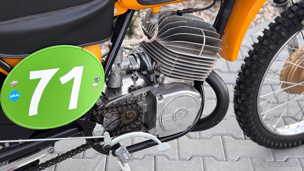 ČZ 250 motokros - 9