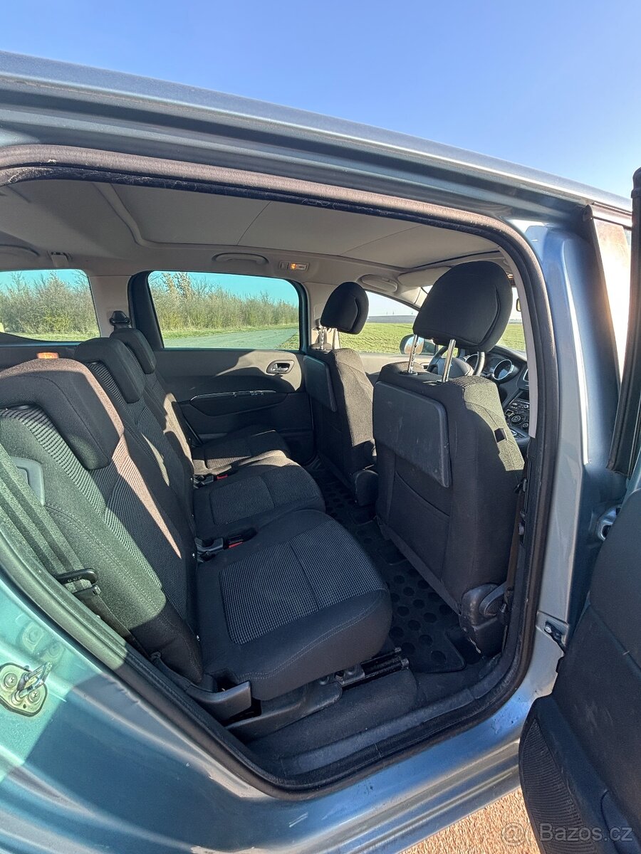 Peugeot 5008 - r.v. 2010 - 9