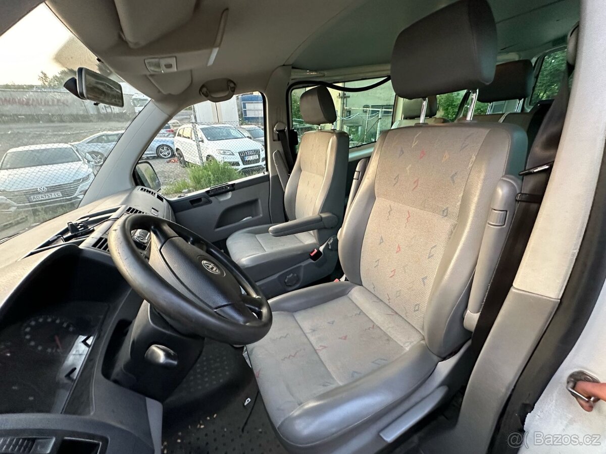 VW Transporter T5 7H 2.5TDI 96KW BNZ KPE L902 r.v. 2009 - 9
