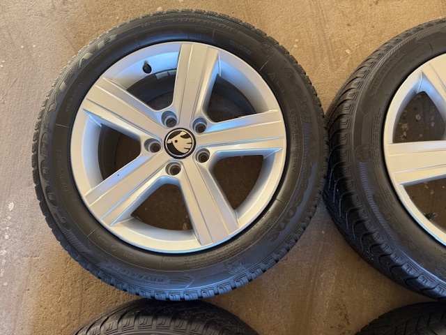 Alu kola 5x112 r16 celoroční pneu 6mm - 9