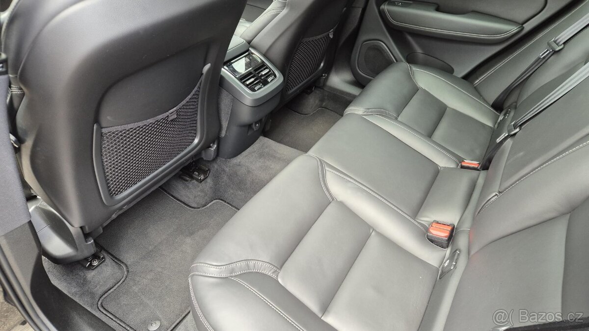 VOLVO XC60 2.0 AWD aut. Ultimate Black Edition - 9