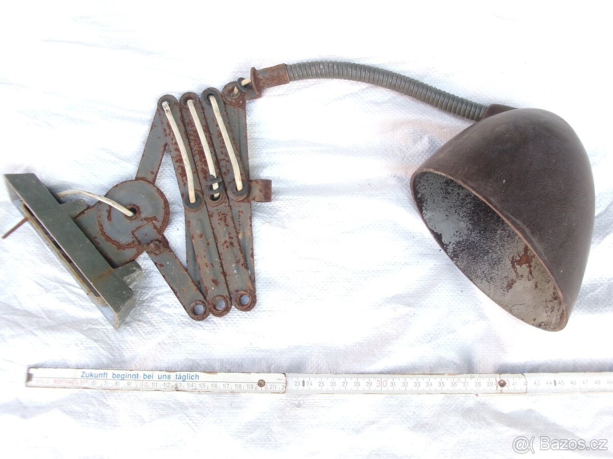 prodám hračku -plechová postýlka pro panenku - stahovací kov - 9