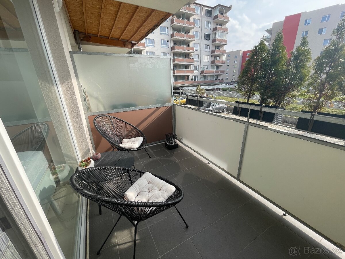 Pronájem zařízené novostavby 1+kk s lodžií Olomouc - 9