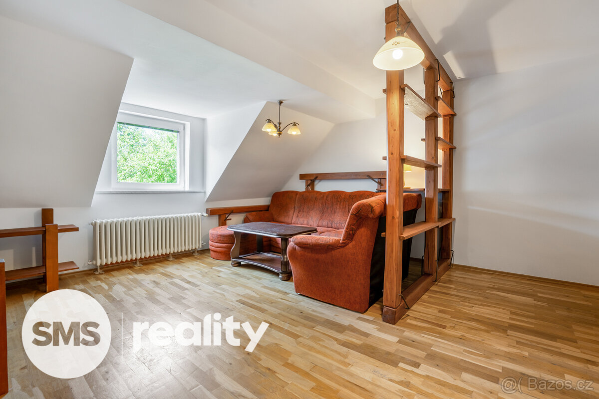 Prodej prostorného bytu 3+1 (99,6 m²) – Frýdek-Místek, ul. E - 9