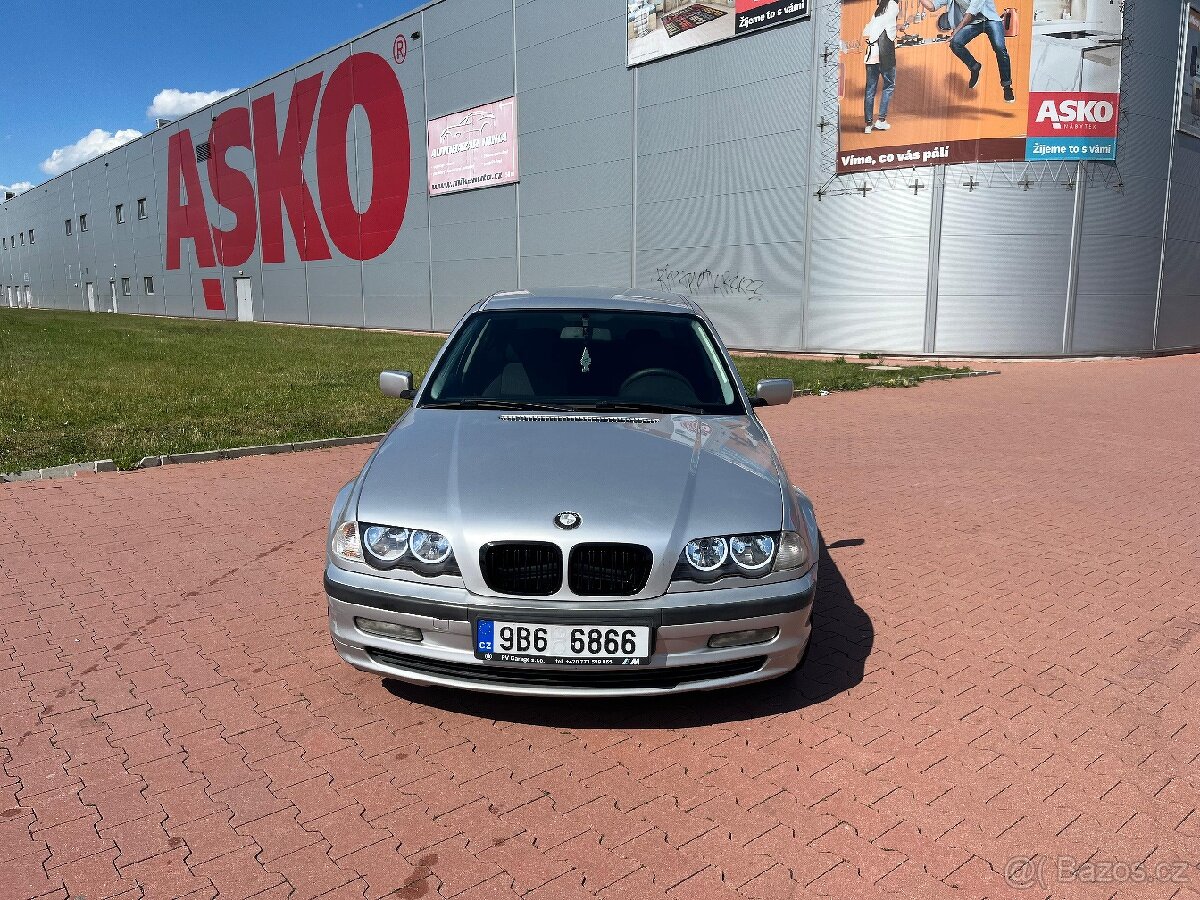 BMW E46 323i sedan - 9