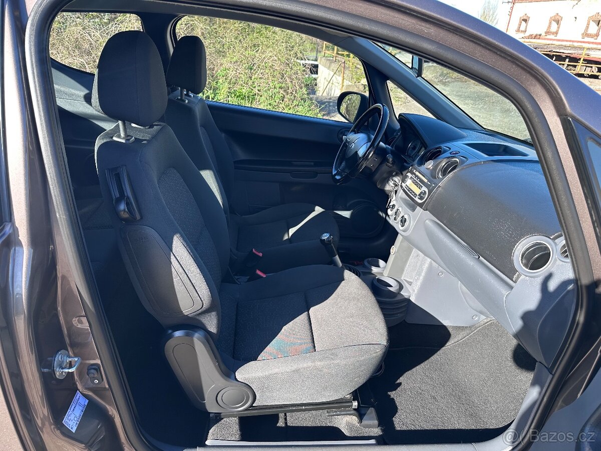 Mitsubishi Colt 1,1i 55kw - 9
