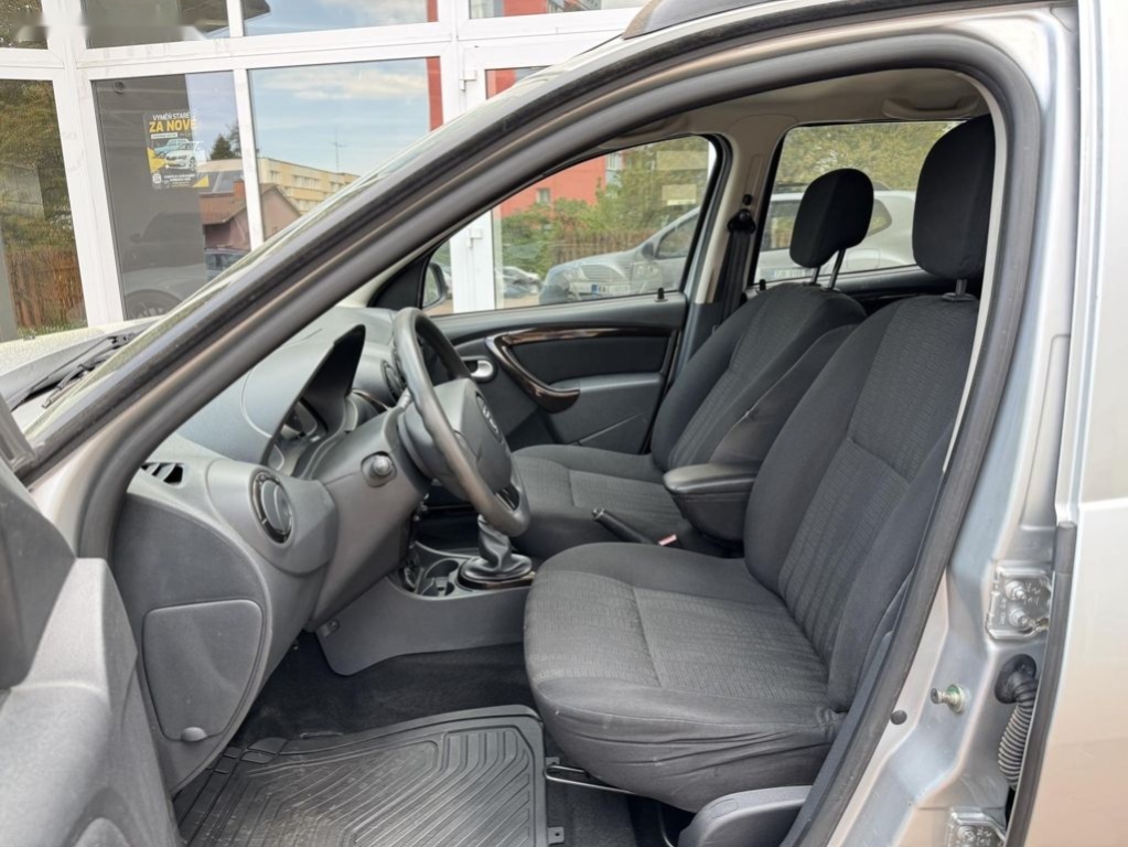 Dacia Duster,1.6i 77kW 4x4 - 9