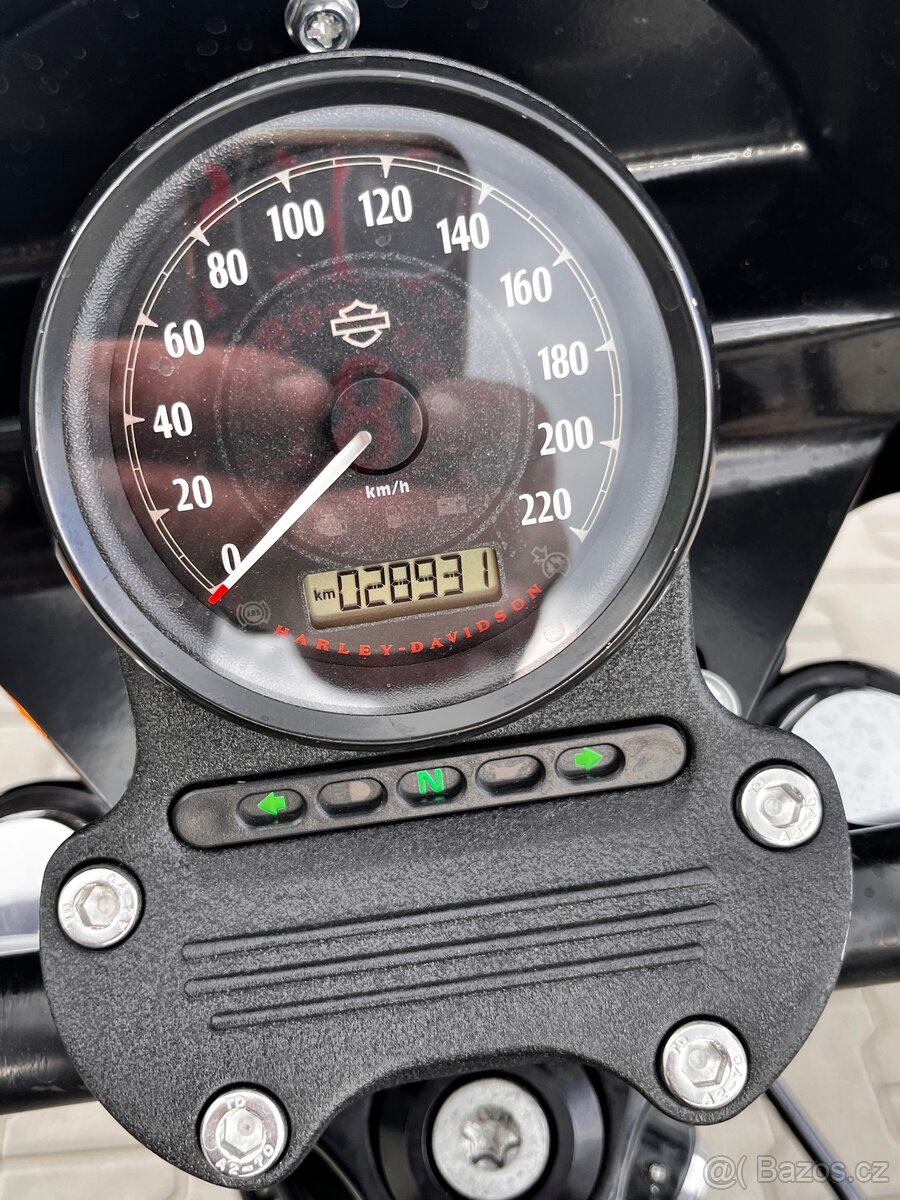 Harley Davidson Iron 883 - 9