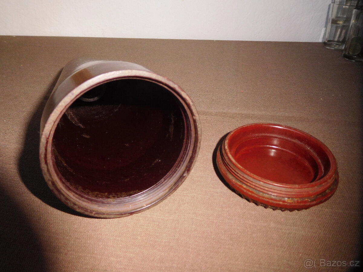 BAKELITOVÉ POUZDRO NA ROZNĚTKU - 2 - 9