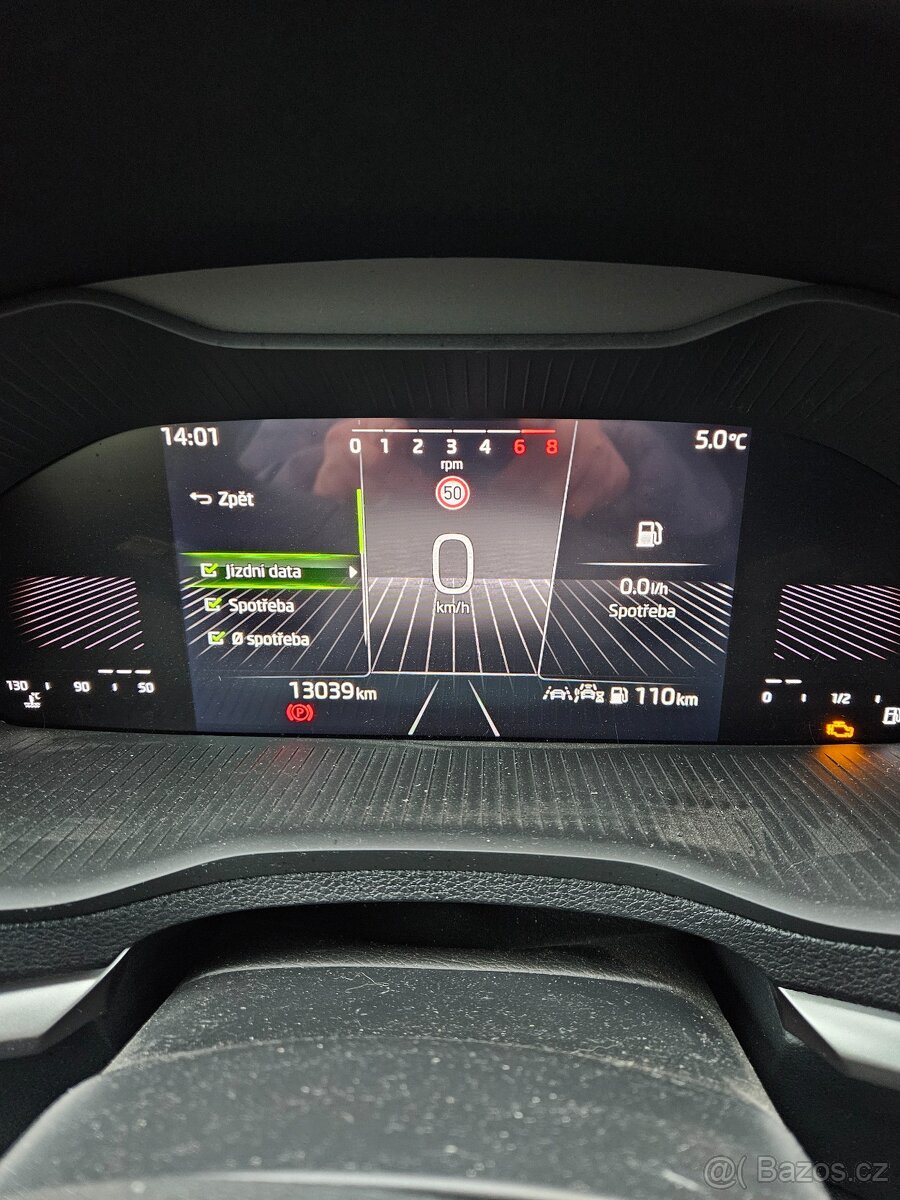 ROČNÍ Skoda Karoq 1.5 TSi Fresh+ r.v. 2024 - 9