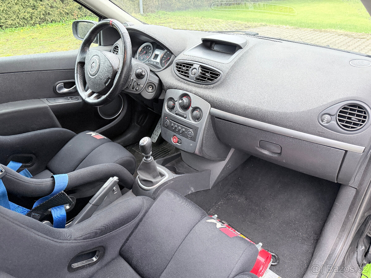 Renault Clio III RS 197 - závodní auto TOP STAV - 9