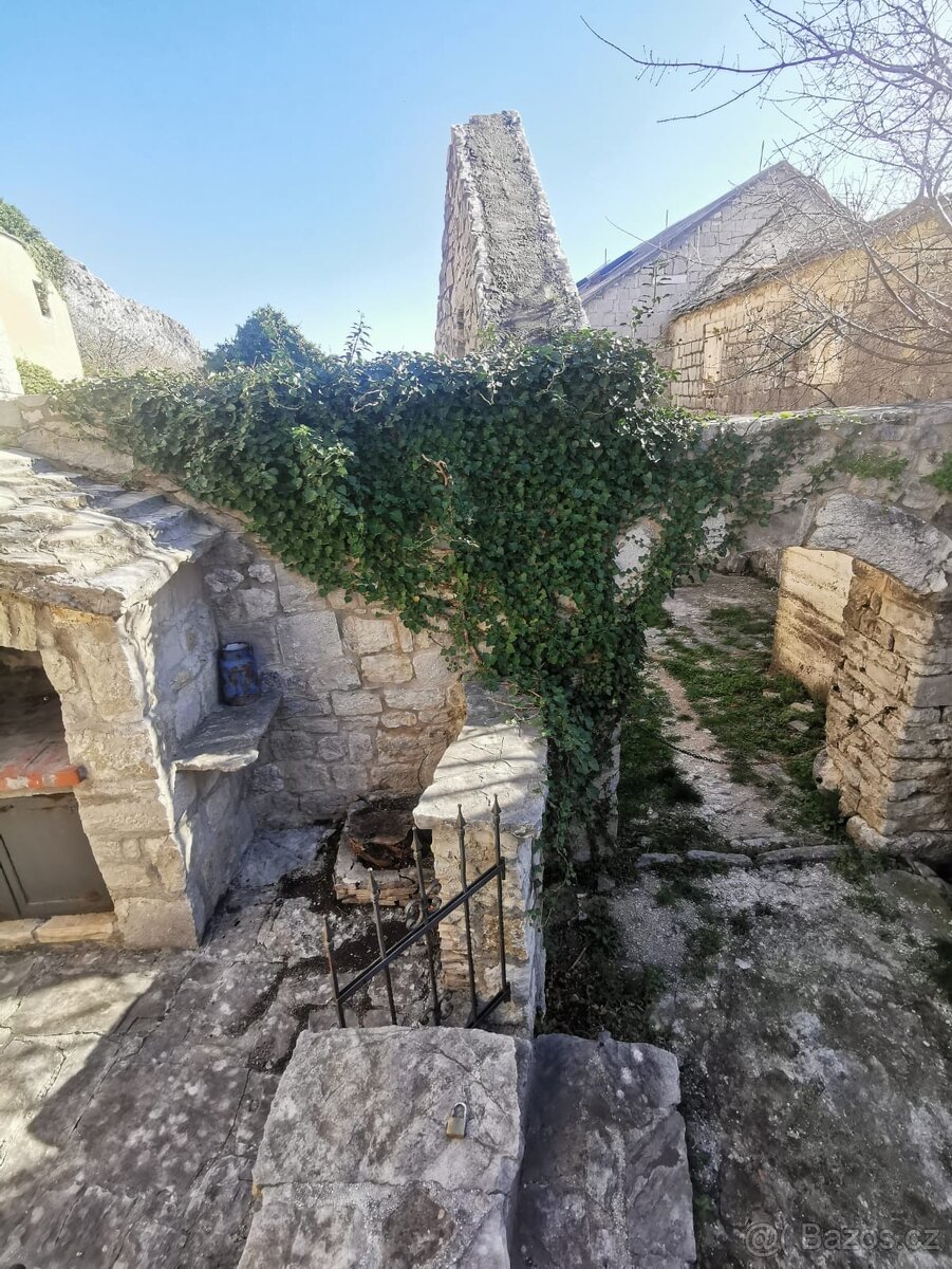 Dům u Omiše / Chorvatsko - 9