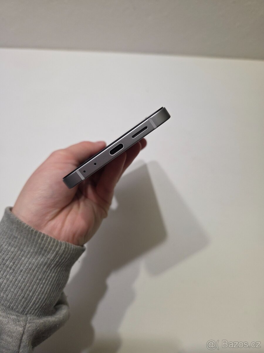 Samsung Galaxy Z Flip 6 12/256 GB - 9