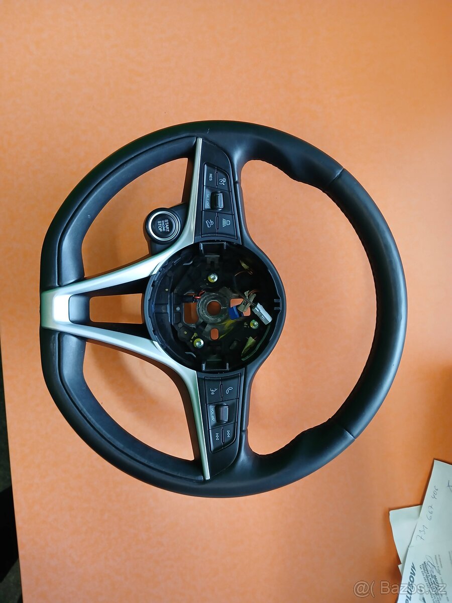 ALFA ROMEO STELVIO ROLETKA KUFRU+VOLANT PRO ADAPTIVNÍ TEMPOM - 9