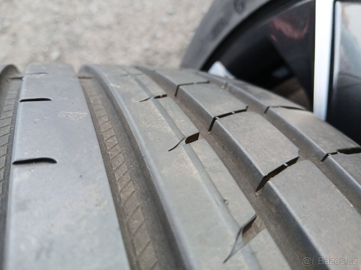 Prodám sadu Orig ALU kol Škoda 215/45R18 letní - 9