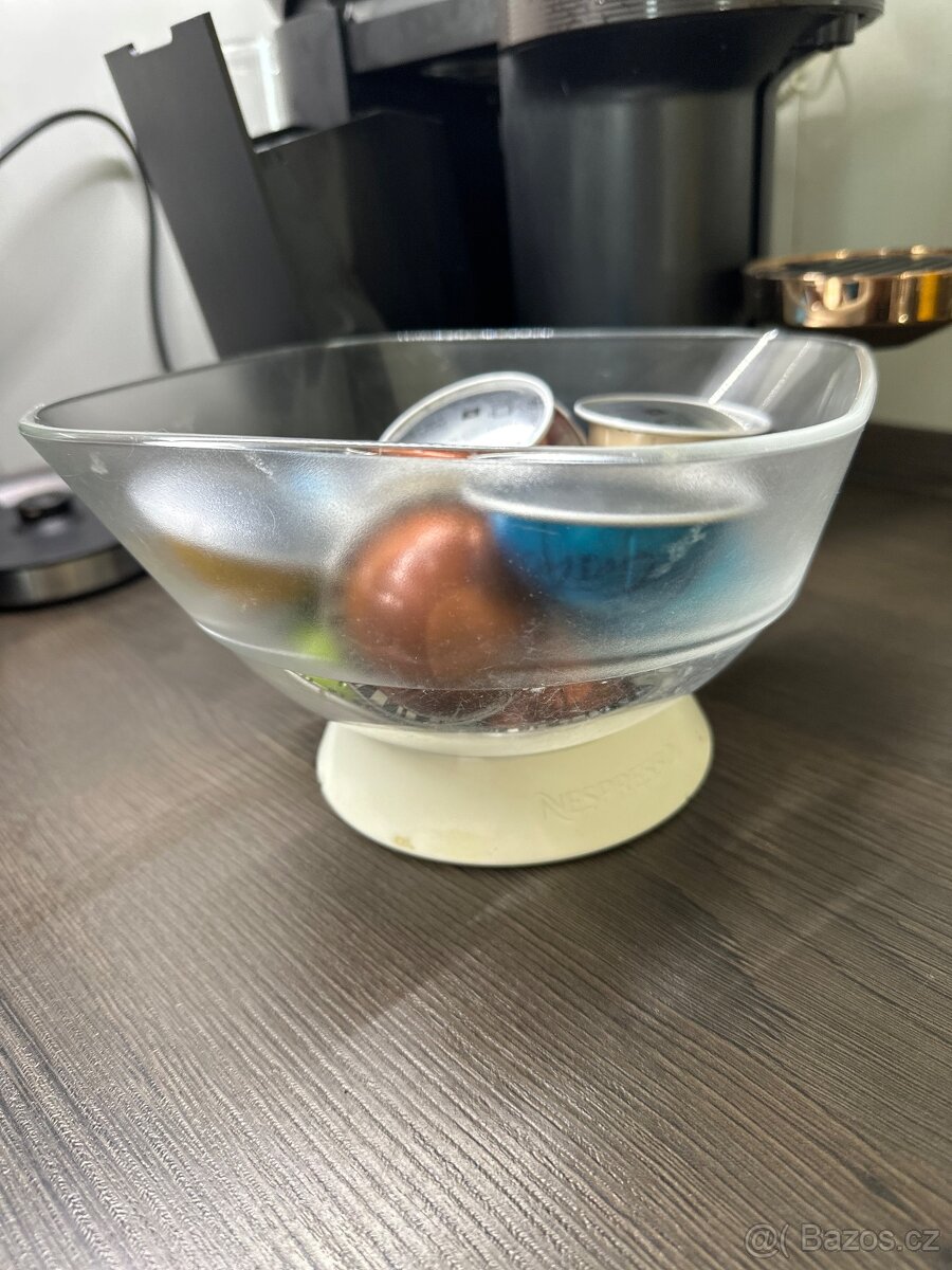 Kávovar Nespresso Vertuo Next s příslušenstvím - 9