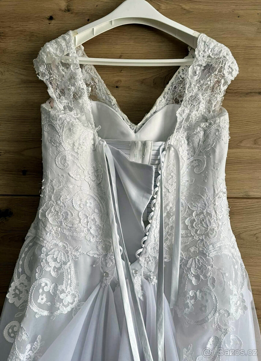 Svatební šaty vel.42/44 - 9