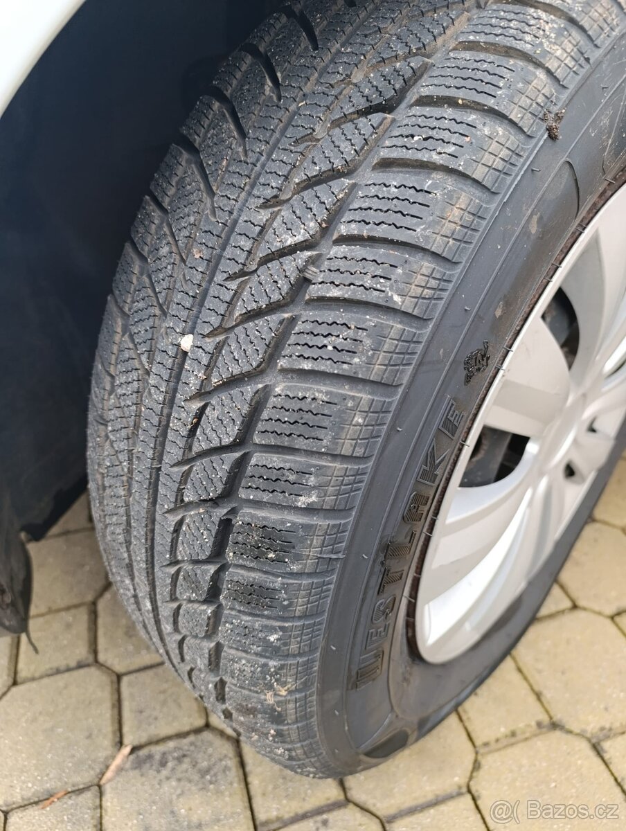 Ford S-Max 2.5i TURBO / 162KW / VÝHŘEV / KLIMA / SERVIS / - 9