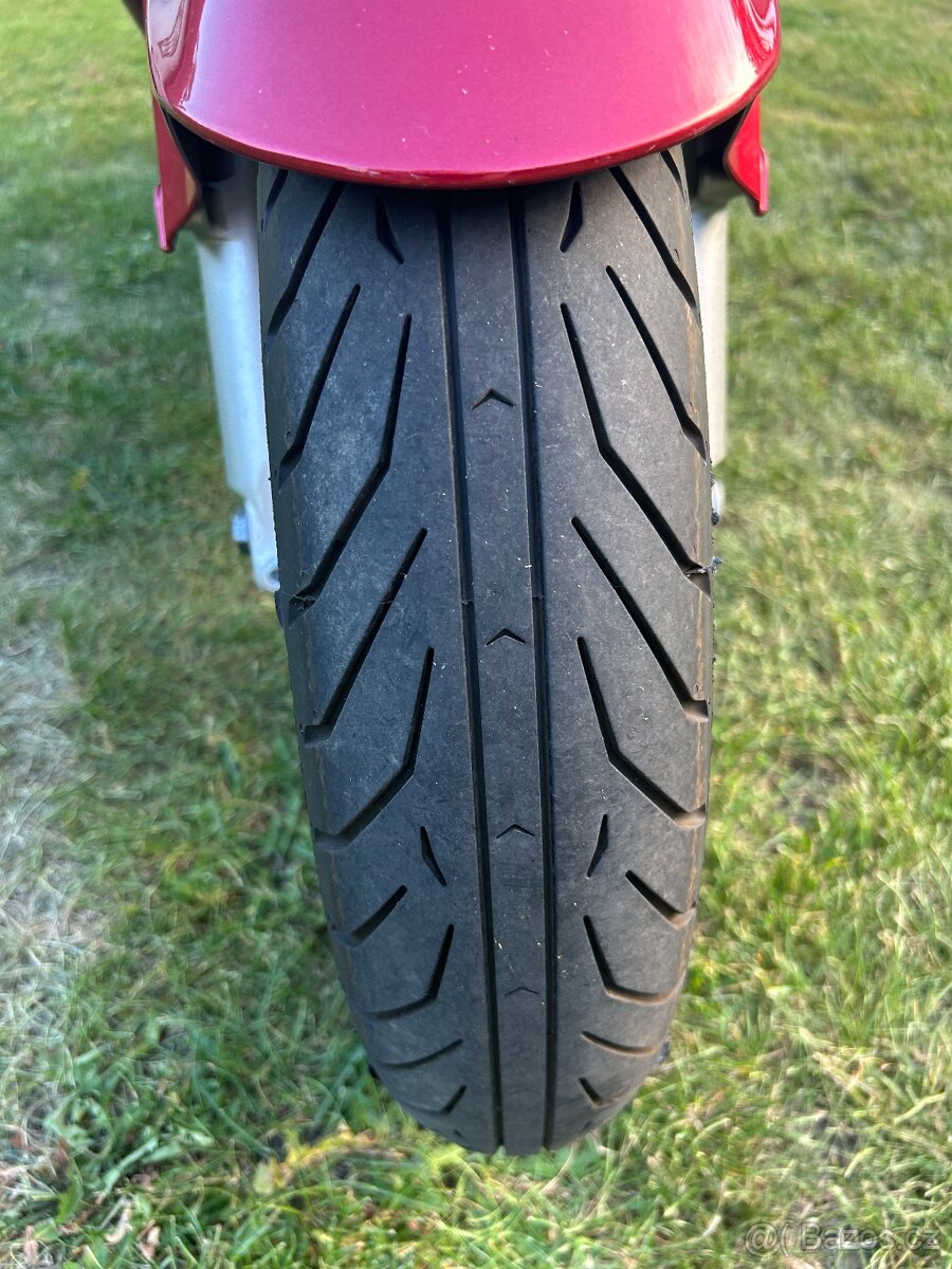 HONDA VFR 800 - 9