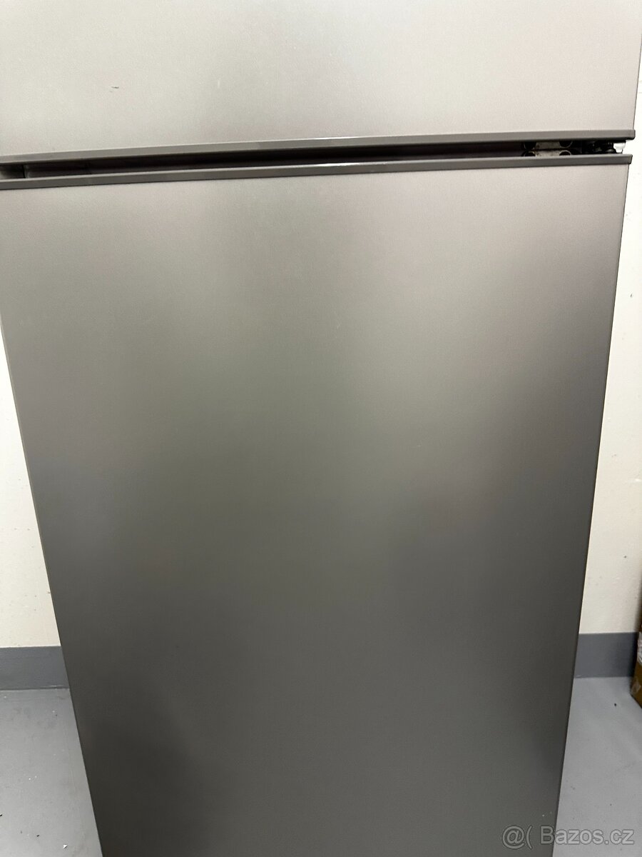 Lednice CANDY – jen rok v provozu, super stav - 9