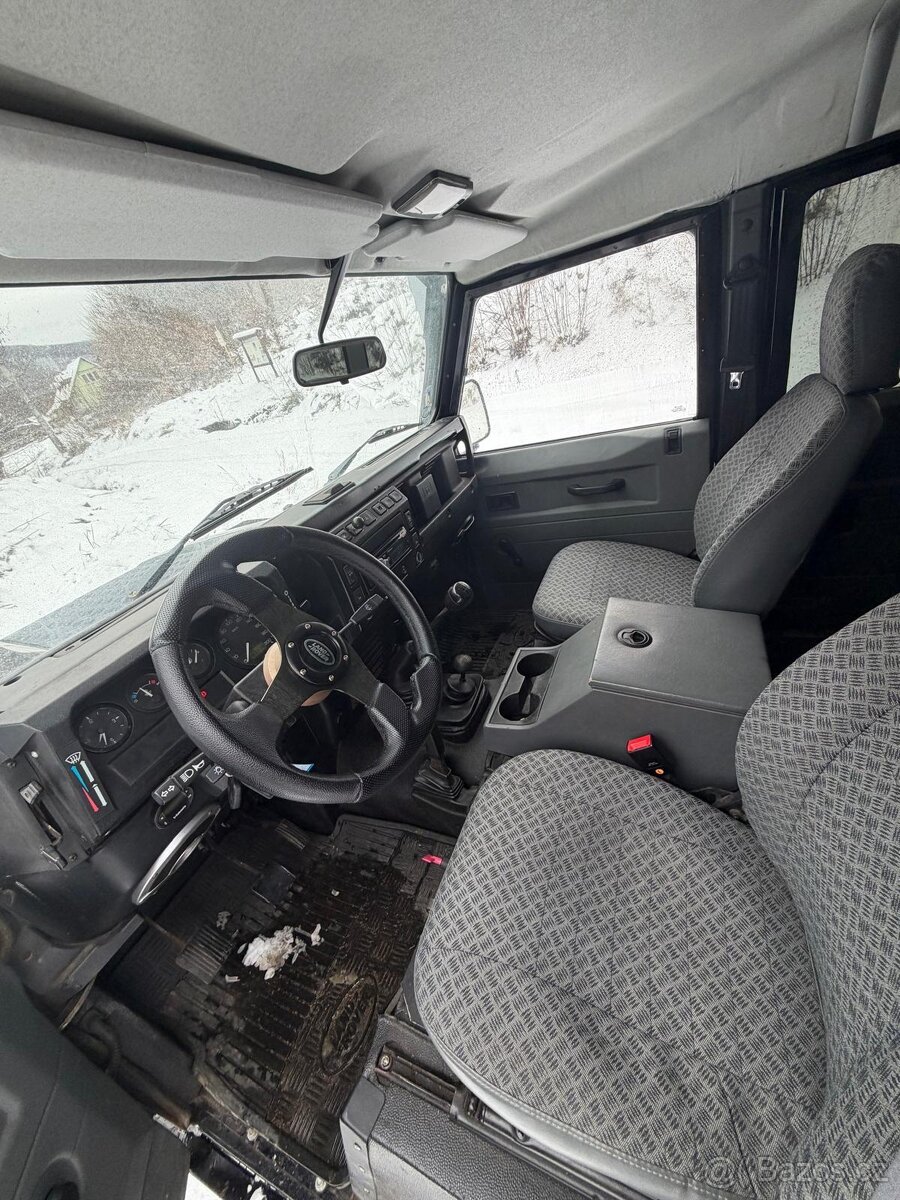 Land Rover Defender PickUp - 9